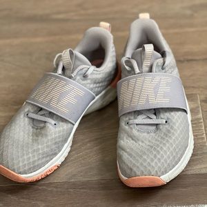 Running shoe